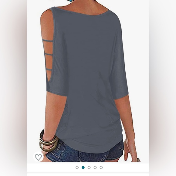 Loose fit top with hollowed out sleeves - Picture 2 of 6